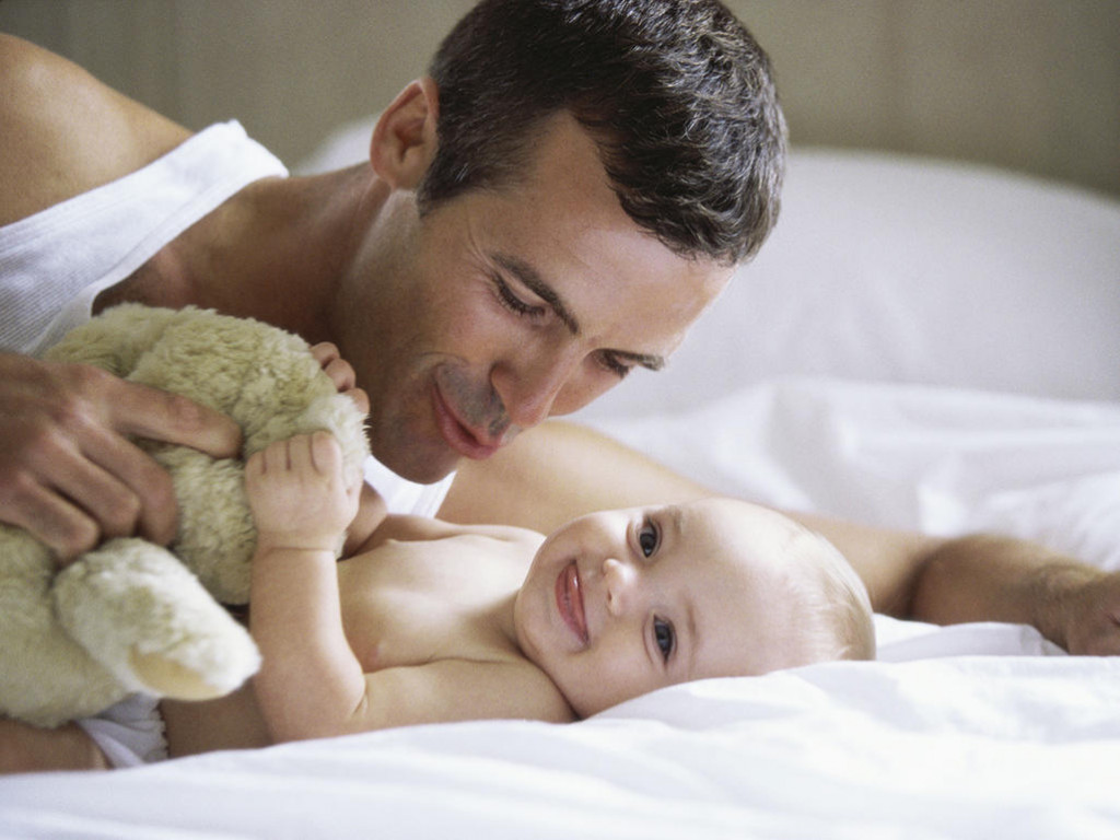 papa et bébé 2